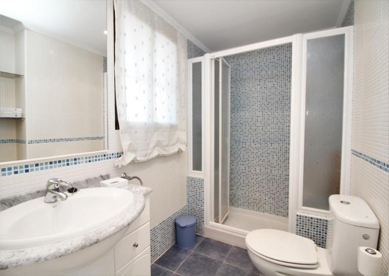 Trinisol II Hotel Бенидорм Екстериор снимка