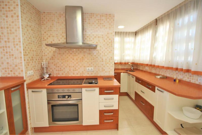 Trinisol II Hotel Бенидорм Екстериор снимка