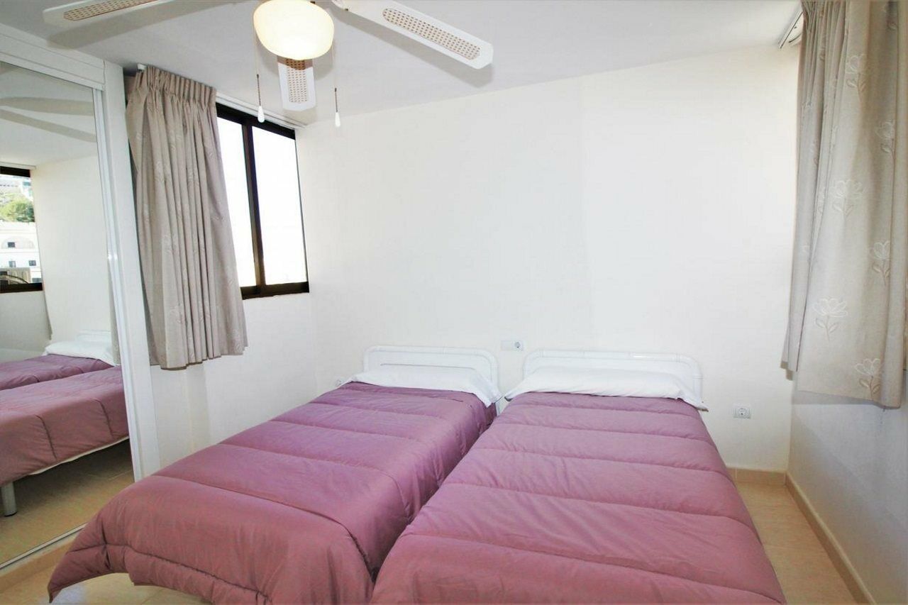 Trinisol II Hotel Бенидорм Екстериор снимка