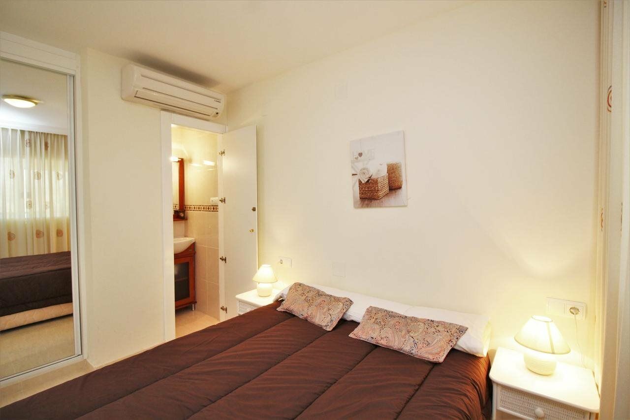 Trinisol II Hotel Бенидорм Екстериор снимка
